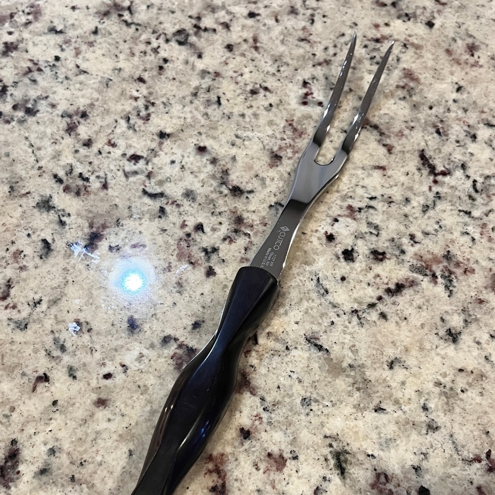 CUTCO Carving Fork, Classic Handle #1727 - Factory Refurbished